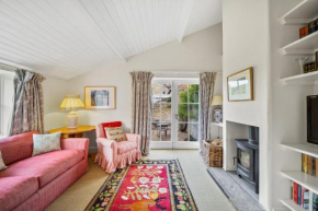Pass the Keys Large 3 bed country home with stunning views